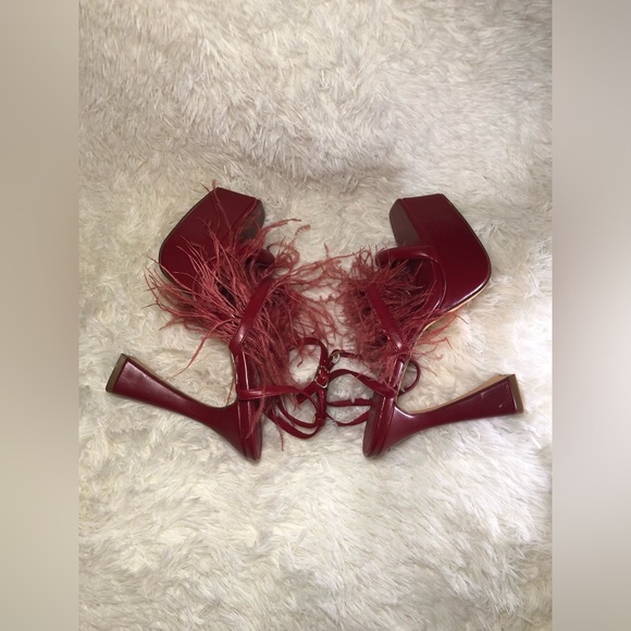VENUS Red Platform Heels with Feather Detail NWOT size 9 - Picture 11 of 15